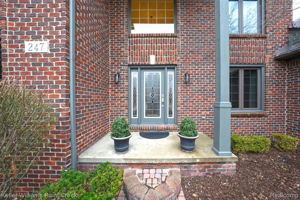 247 Glenmoor Drive S, Rochester, MI 48307 — Photo 4