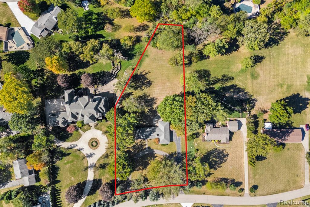 7250 Ten Hill Road, West Bloomfield, MI — Photo 4