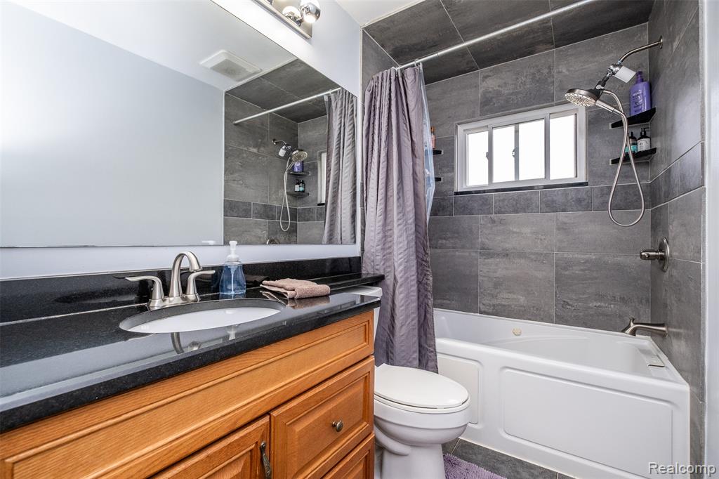 30534 Spybrook Street, Roseville, MI 48066 — Photo 26