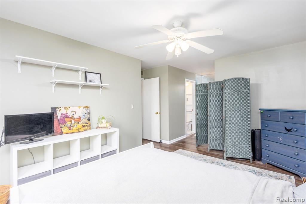9663 BAYVIEW Drive, 211, Ypsilanti, MI 48197 — Photo 13