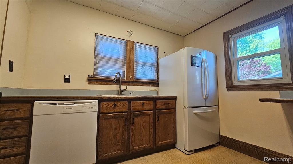 211 Starr Avenue, Pontiac, MI 48341 — Photo 9