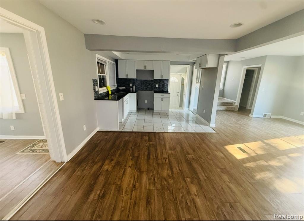 10310 W Outer Drive, Detroit, MI 48223 — Photo 5