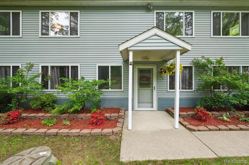 6544 Woodland Road, Whitmore Lake, MI 48189 — Photo 5