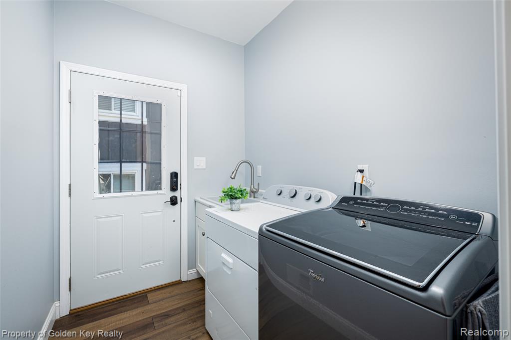 1210 W Oakley Park Road, Commerce Twp, MI 48390 — Photo 15