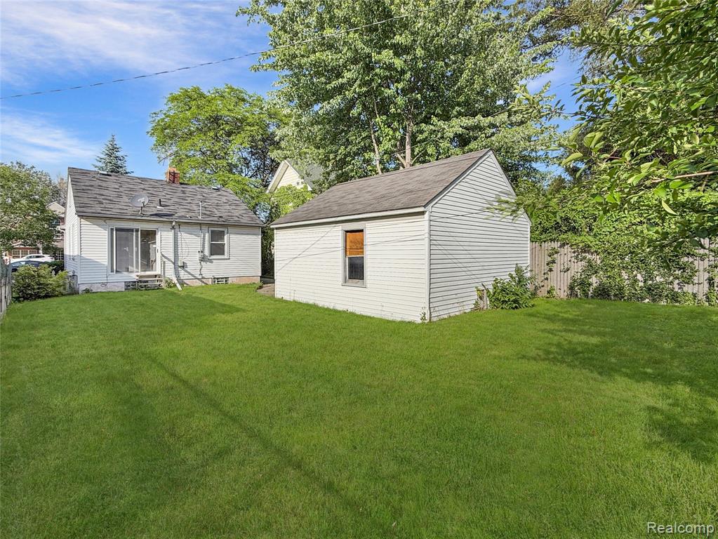 4993 Gateshead Street, Grosse Pointe, MI 48236 — Photo 28