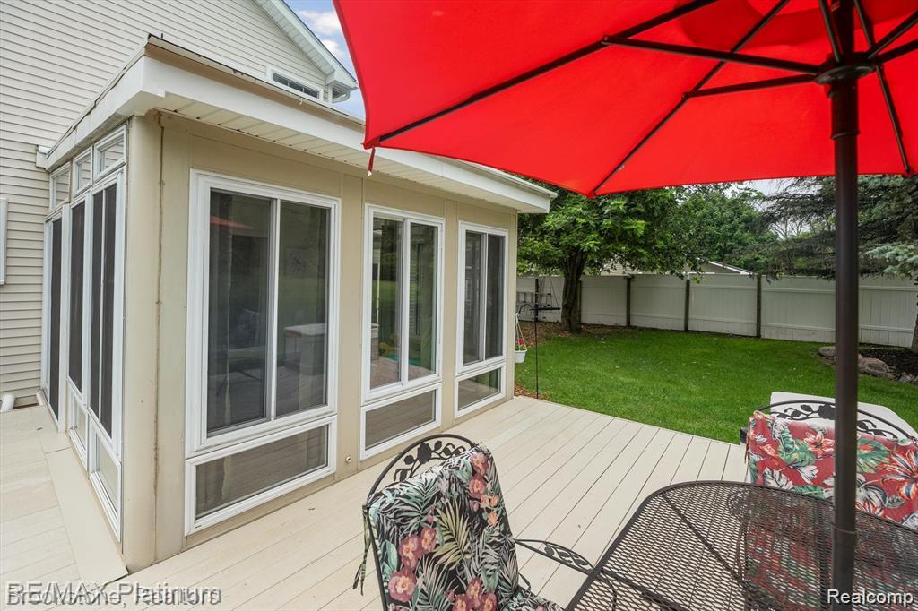 9297 6 Mile Road, Northville, MI 48168 — Photo 32