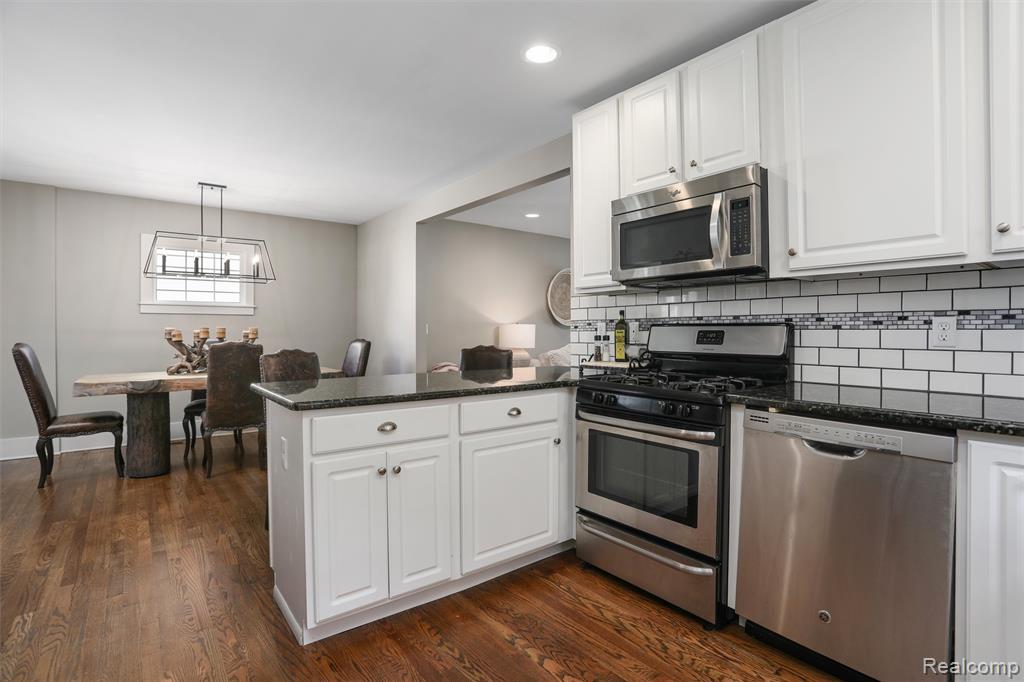 812 N Edison Avenue, Royal Oak, MI 48067 — Photo 14