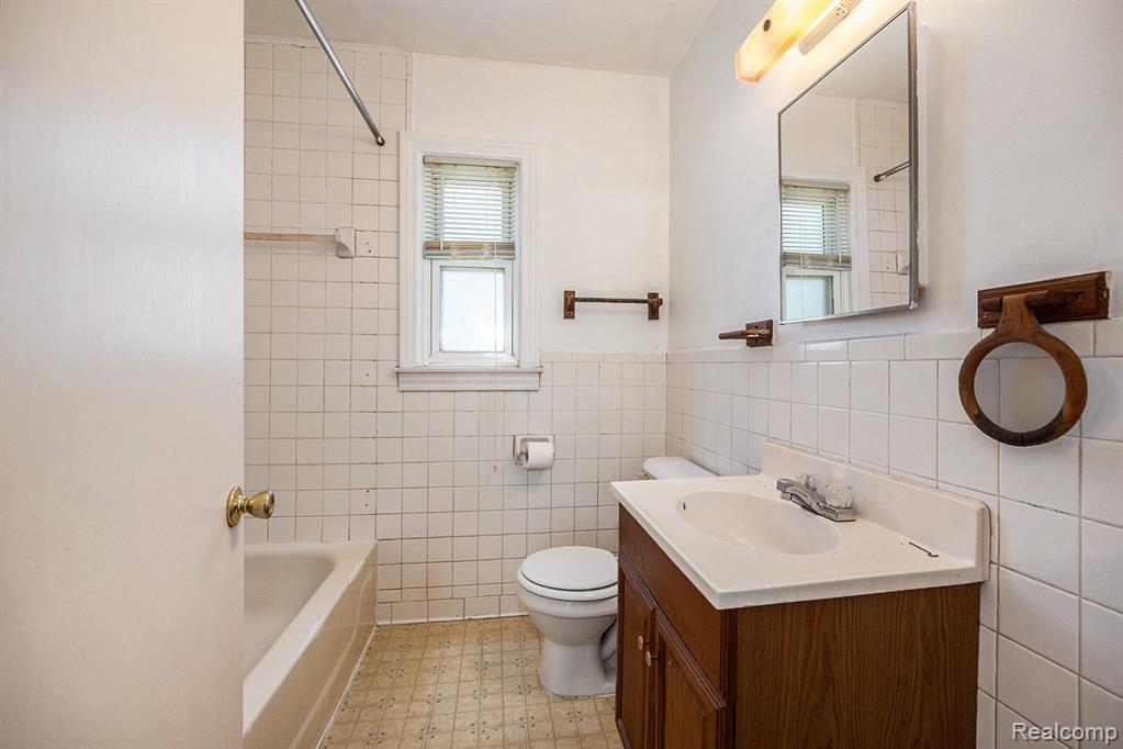 1212 E Rowland Avenue, Madison Heights, MI 48071 — Photo 13