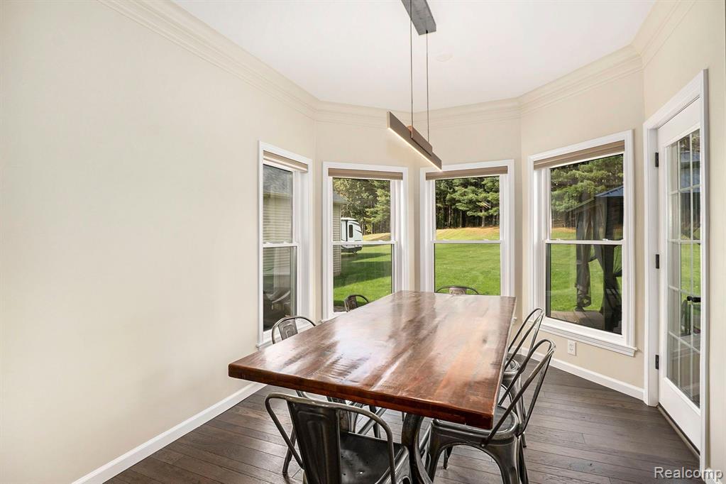 5489 Pine Lake Drive, Brighton, MI 48116 — Photo 9