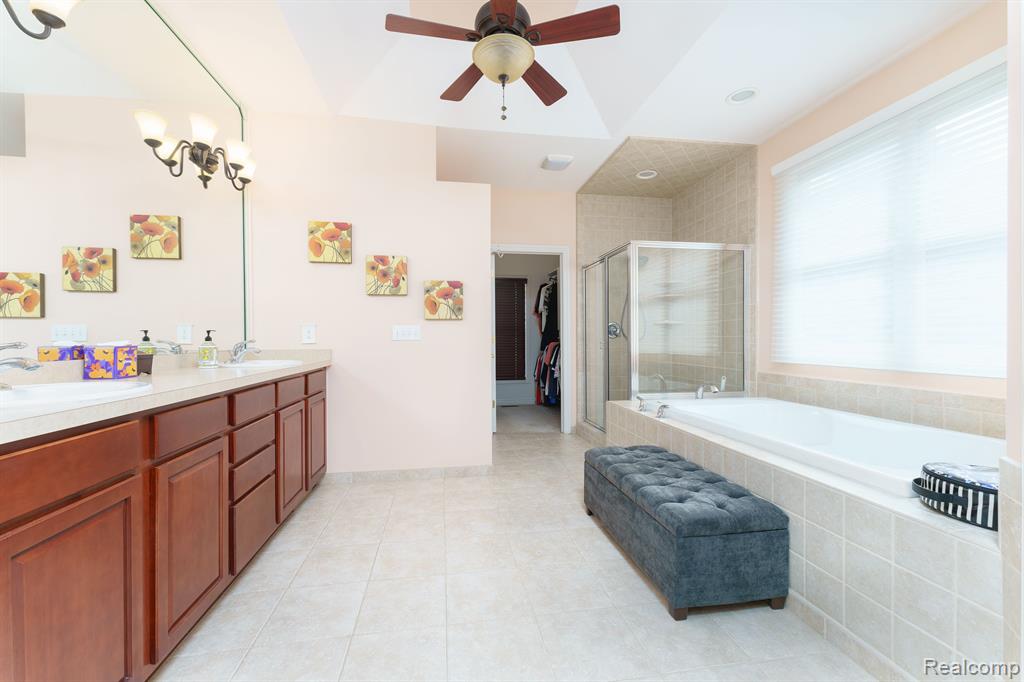 10769 CLIFFVIEW Drive, South Lyon, MI 48178 — Photo 25