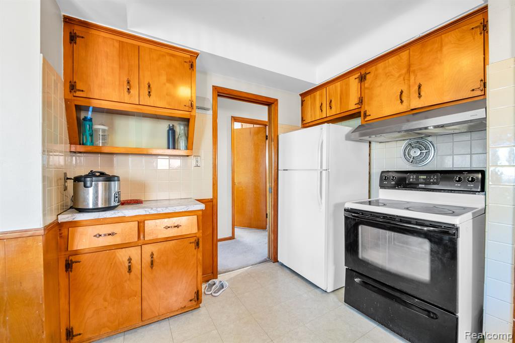 8150 MARIAN Street, Warren, MI 48093 — Photo 11