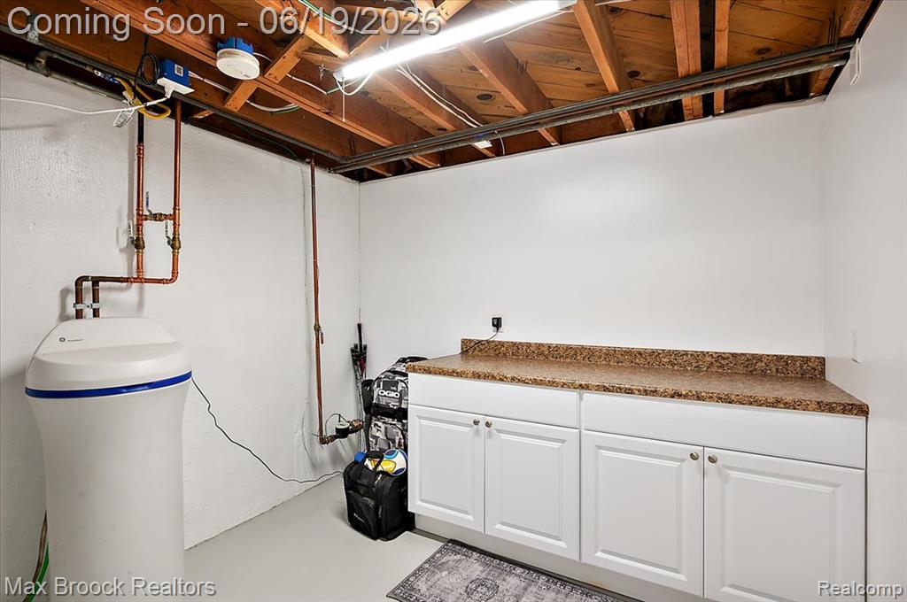 737 Panorama Drive, Milford, MI 48381 — Photo 27