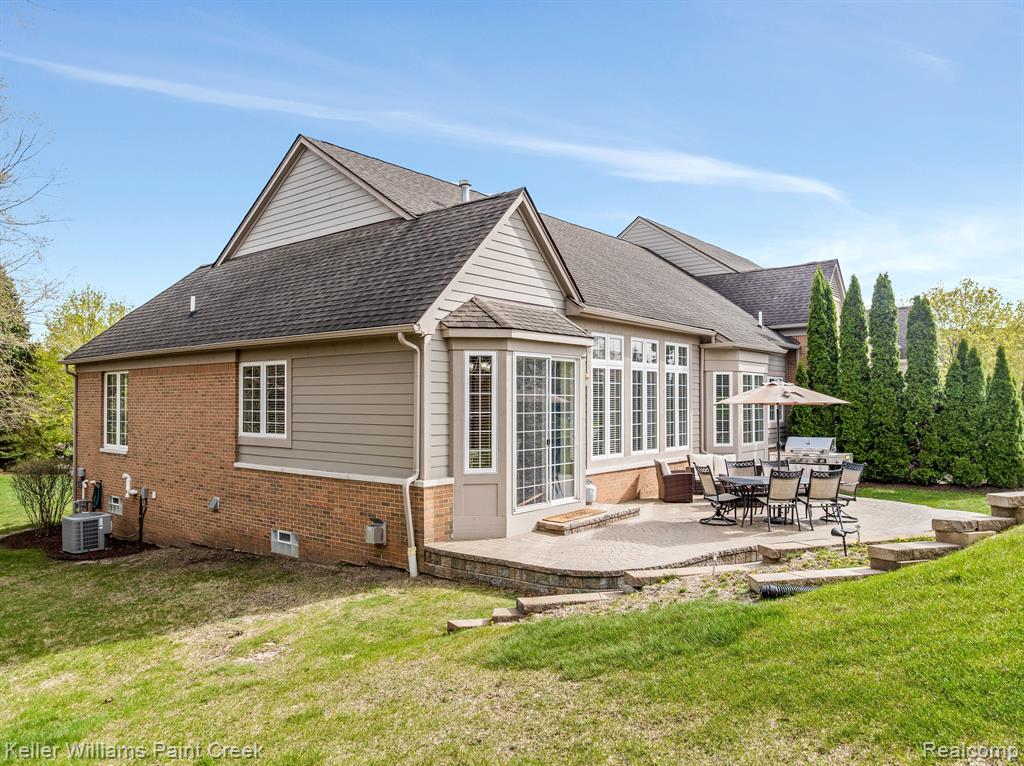 5504 Eagleview Court, Clarkston, MI 48348 — Photo 36