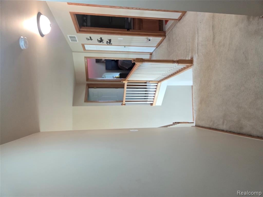26940 Cedar Run Court, Woodhaven, MI 48183 — Photo 13