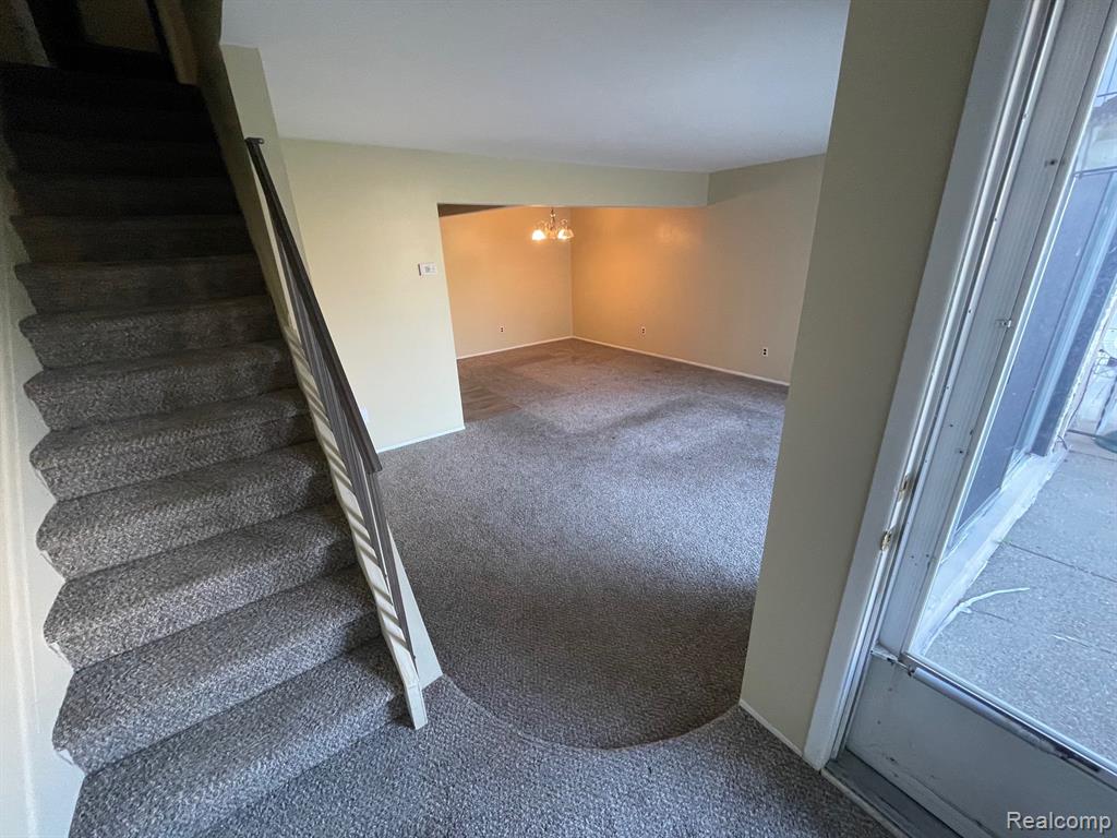 8211 Karam Boulevard, Warren, MI 48093 — Photo 9