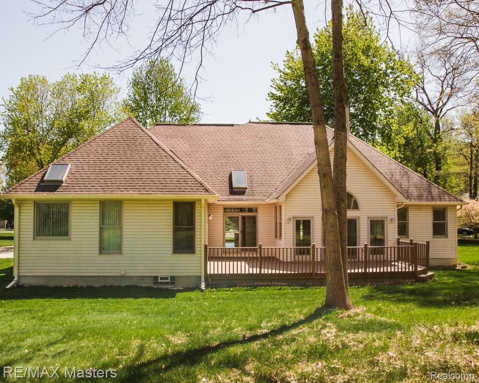 27178 John Drive, New Boston, MI 48164 — Photo 8