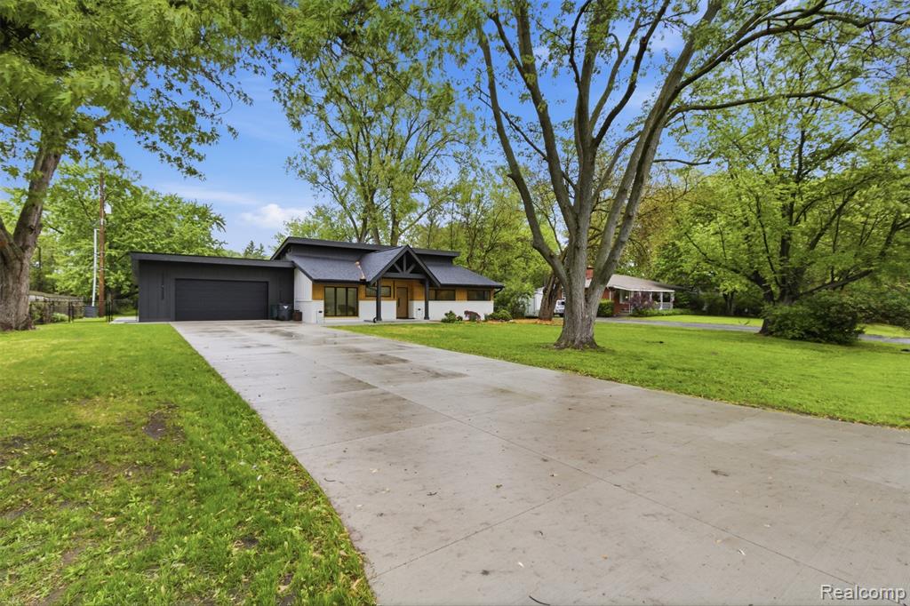 130 McKinley Drive, Troy, MI 48098 — Photo 3