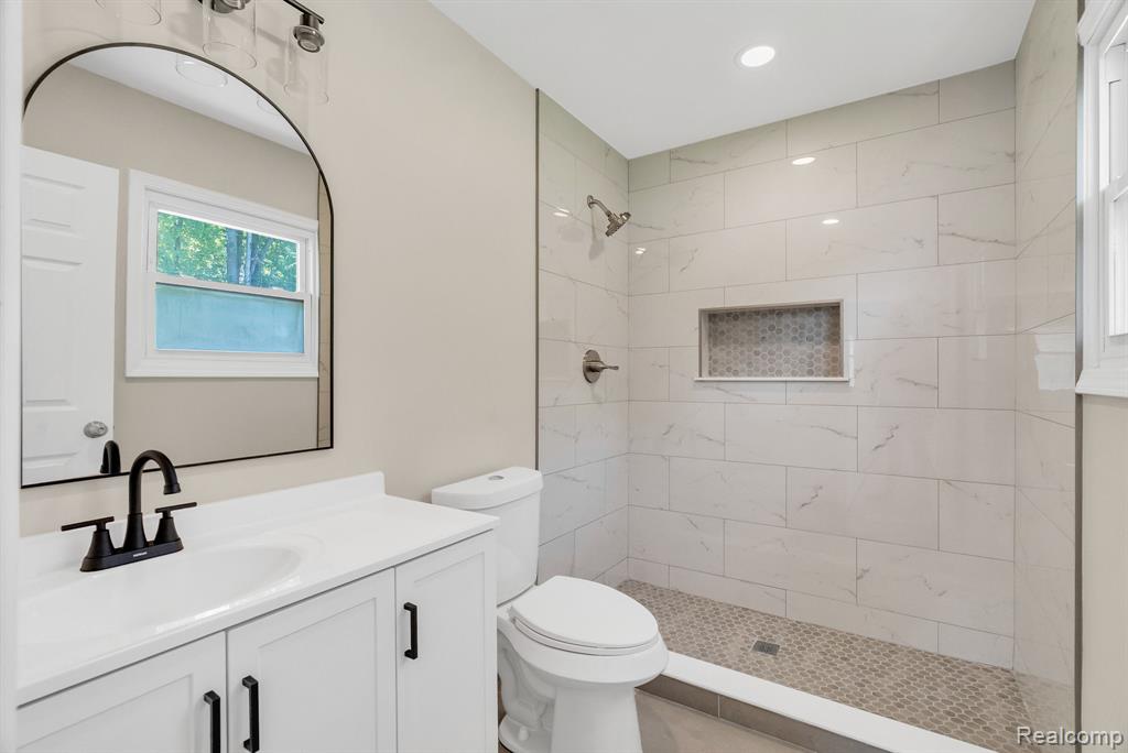 4046 State Road, Fort Gratiot, MI 48059 — Photo 23