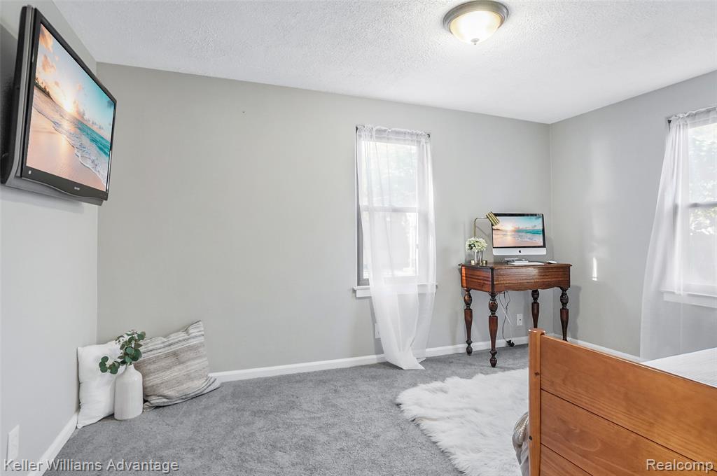 4253 Hunters Drive, Highland, MI 48356 — Photo 30