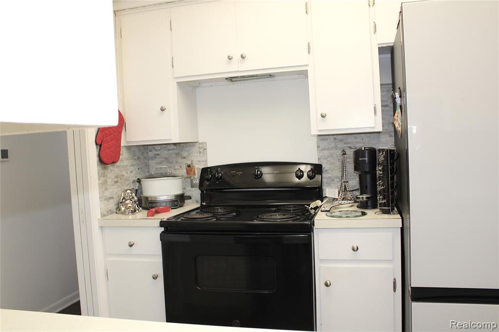 5095 Camborne Court, Flint, MI 48504 — Photo 18