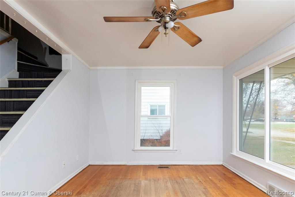 7077 Deering Street, Garden City, MI — Photo 4