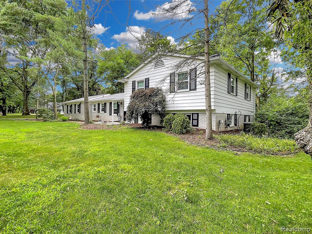 5753 Thorny Ash Road, Rochester, MI 48306 — Photo 3
