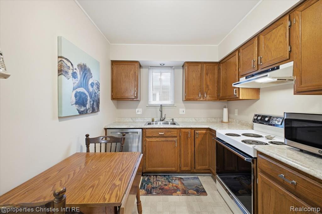24289 Dale Avenue, Eastpointe, MI 48021 — Photo 17
