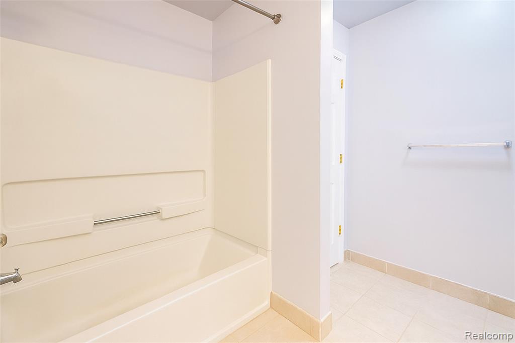 609 Cherry Orchard Road, Canton, MI 48188 — Photo 38