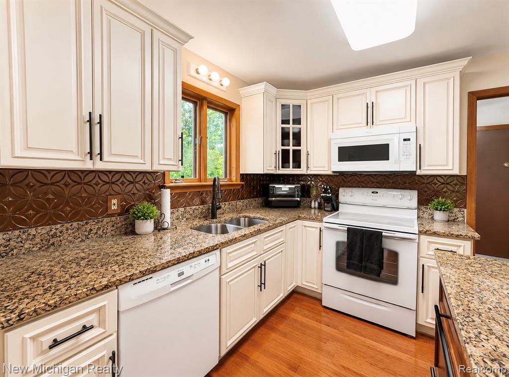 7156 River Road, Flushing, MI 48433 — Photo 11