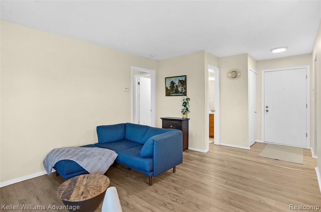 855 S Pontiac Trail, Walled Lake, MI 48390 — Photo 13