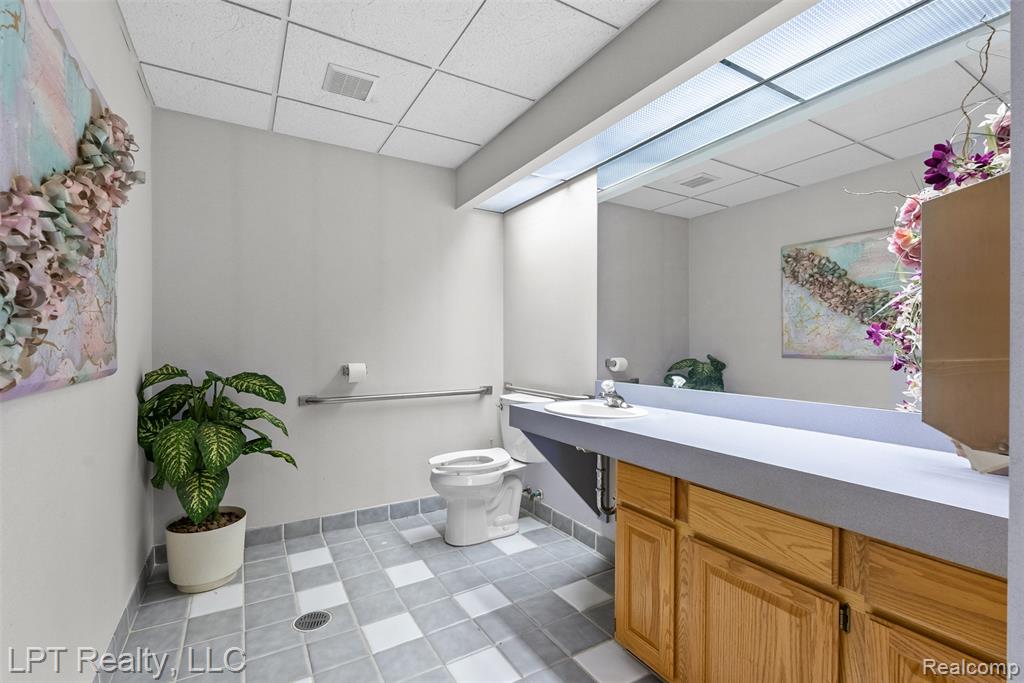 8000 Park Place, Brighton, MI 48116 — Photo 13