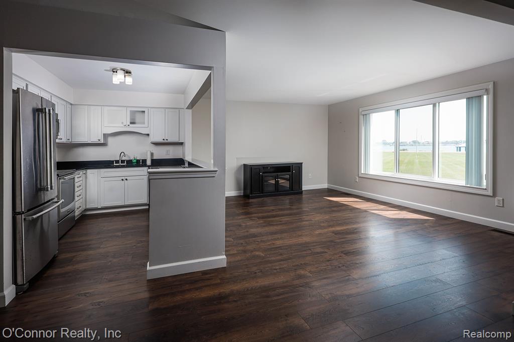 1660 River Road, 38, Marysville, MI 48040 — Photo 2