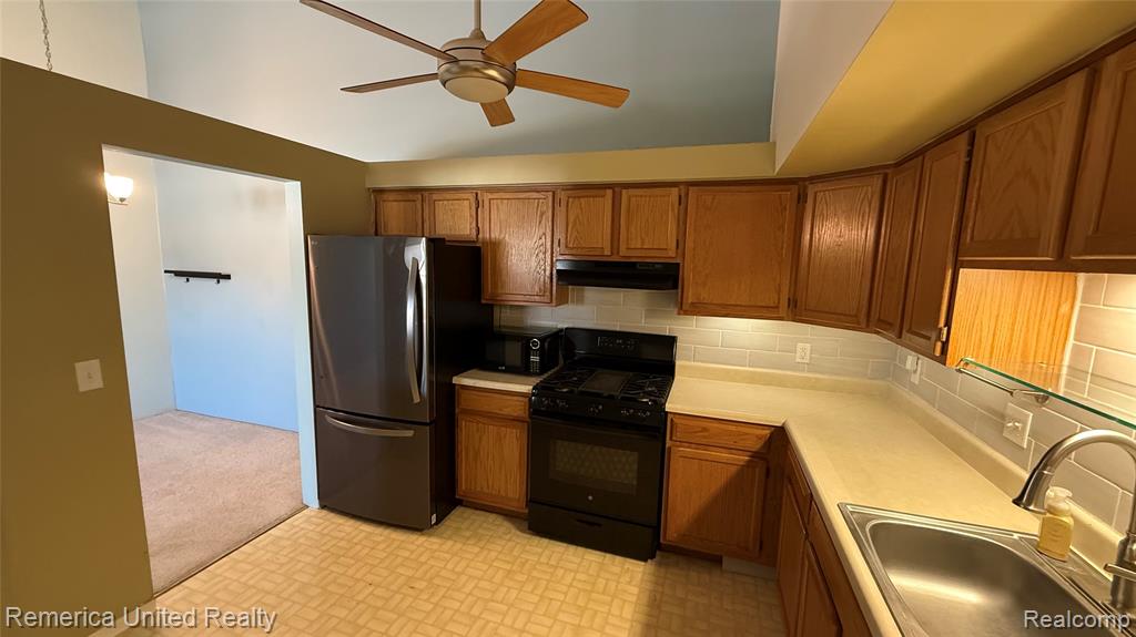 61165 Greenwood Drive, 114, South Lyon, MI 48178 — Photo 10