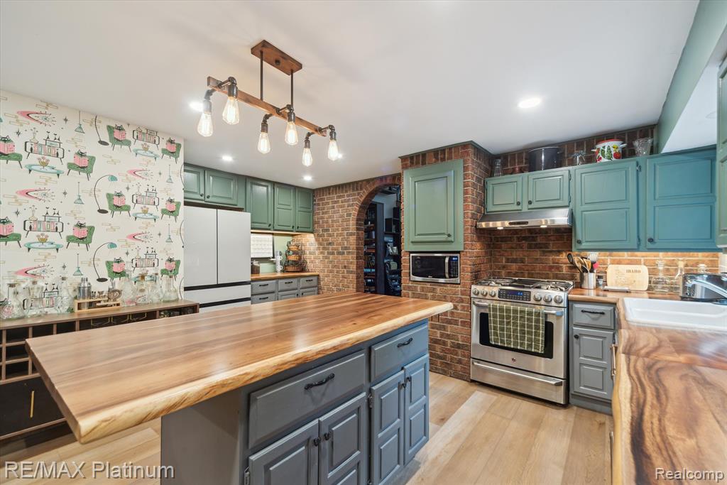 5152 Milroy Lane, Brighton, MI 48116 — Photo 20