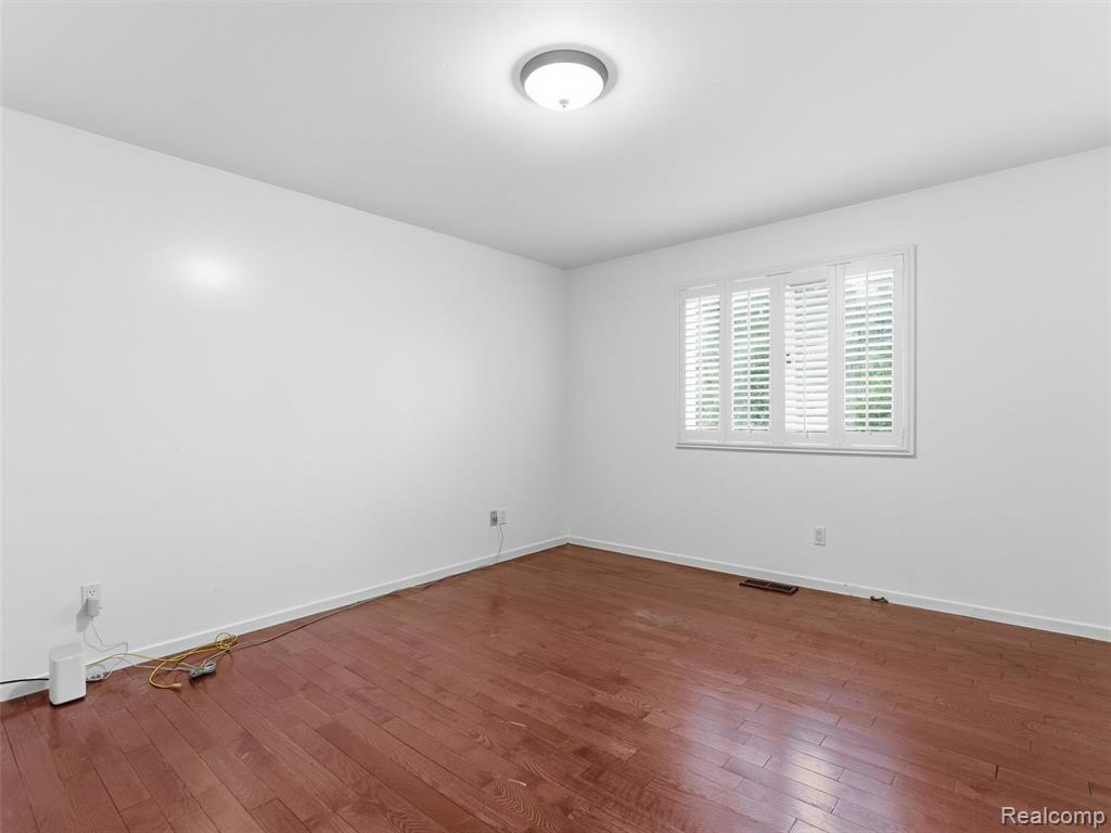 6394 Rose Boulevard, West Bloomfield, MI — Photo 40
