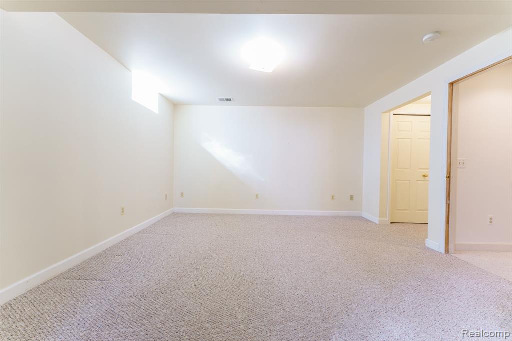530 N GRAND Avenue, Fowlerville, MI 48836 — Photo 21