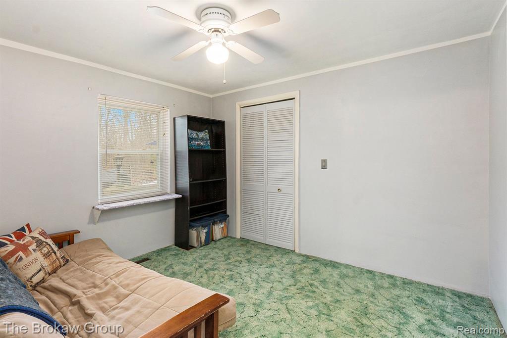 734 WOODLAND Avenue, Lake Orion, MI 48362 — Photo 13
