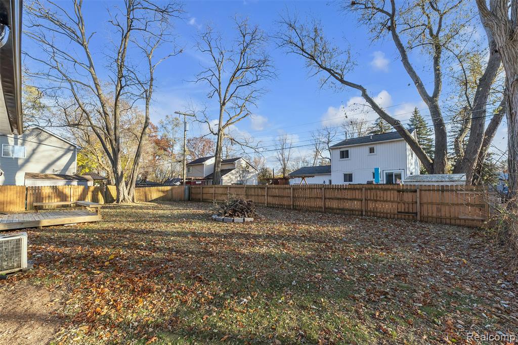 9063 Ashdown Avenue, White Lake, MI — Photo 41