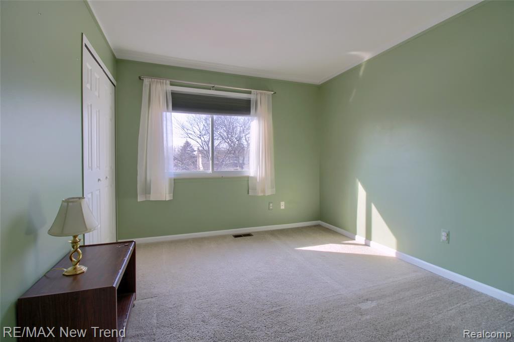 5794 Willow Creek Drive, Canton, MI 48187 — Photo 25