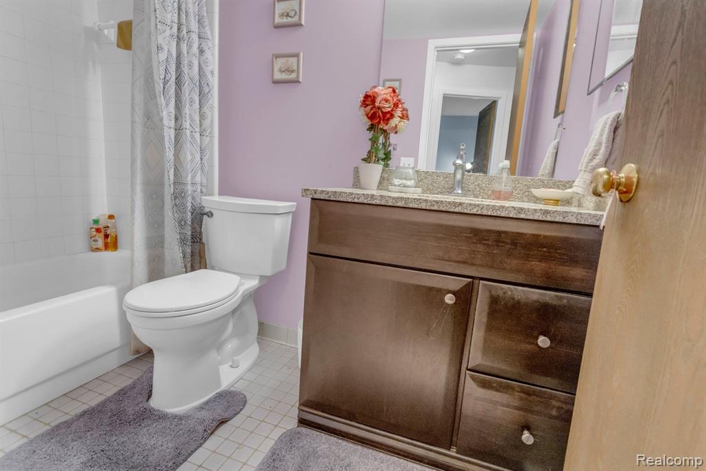 302 SPRING BROOKE Drive, Brighton, MI 48116 — Photo 16