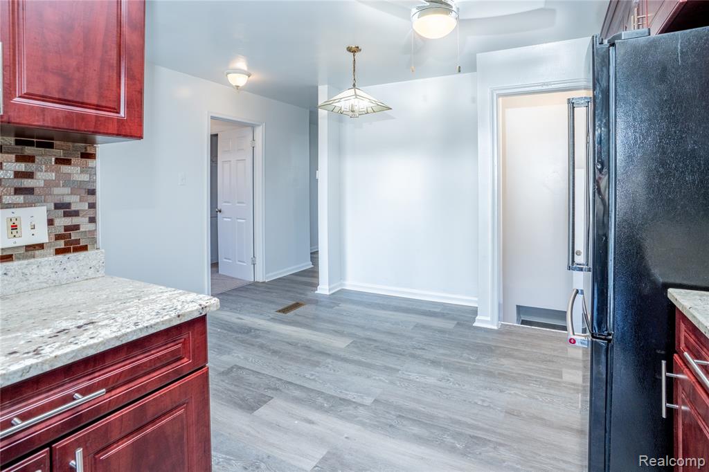 24628 Currier Street, Dearborn Heights, MI 48125 — Photo 14