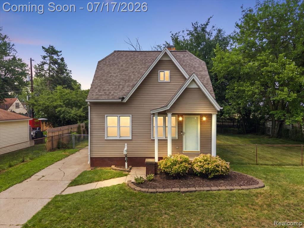 676 W Coy Avenue, Hazel Park, MI 48030 — front exterior