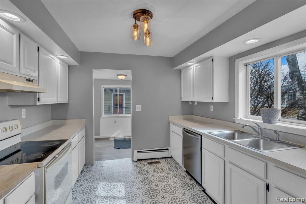 732 N 9TH Street, St. Clair, MI 48079 — Photo 11