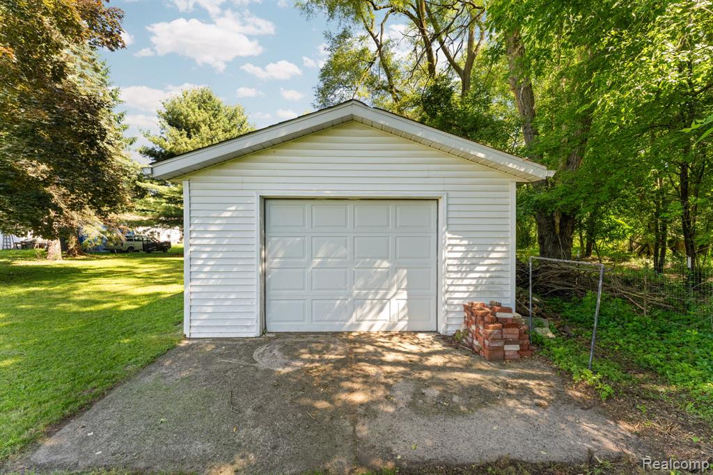 9144 Walnut Drive, Whitmore Lake, MI 48189 — Photo 43