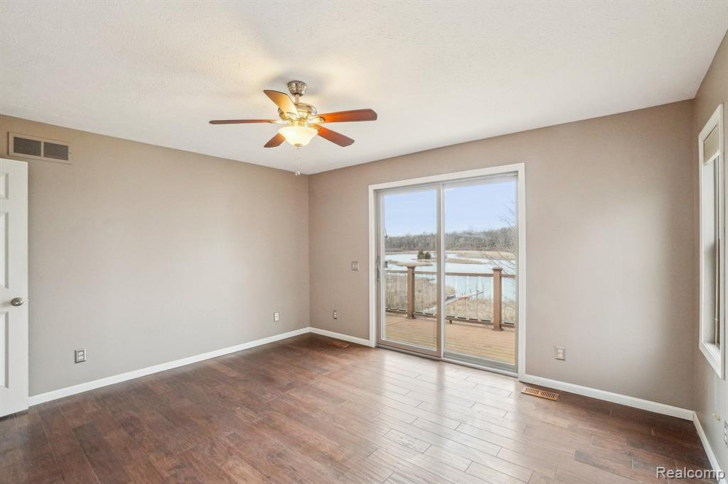 5001 GROVER Drive, Brighton, MI 48116 — Photo 13