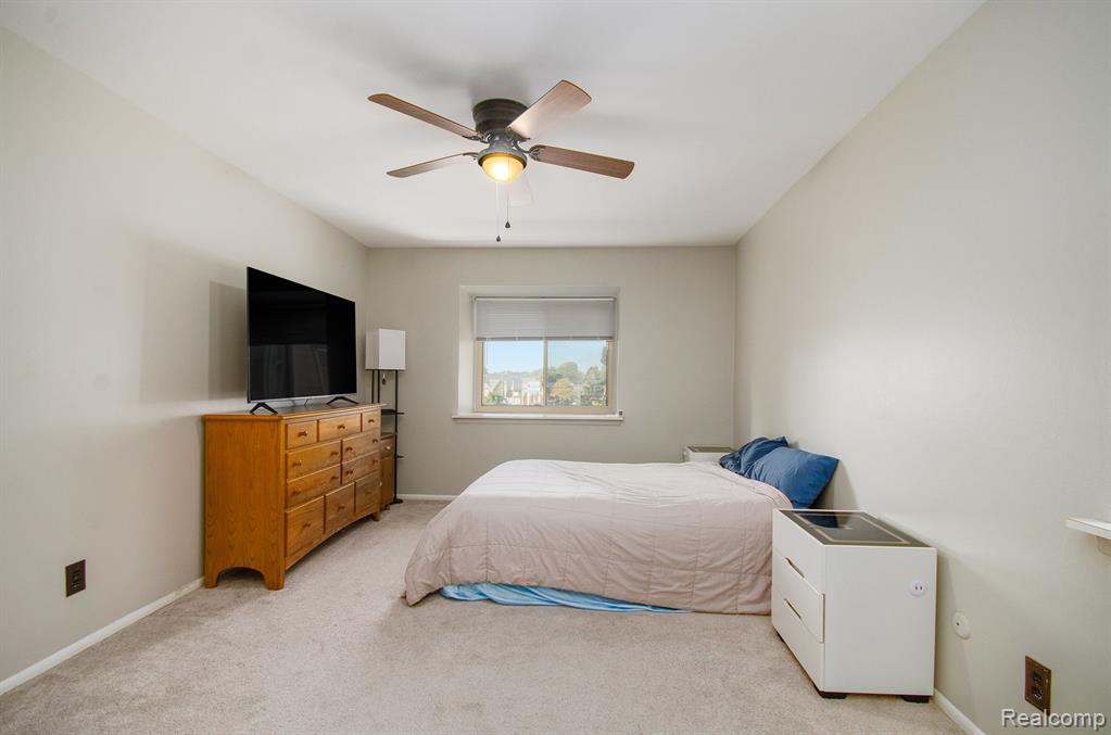 510 Riviera Drive, 157, Saint Clair Shores, MI 48080 — Photo 8