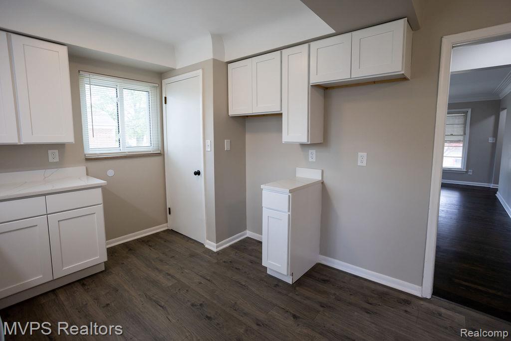16133 Bell Avenue, Eastpointe, MI 48021 — Photo 5