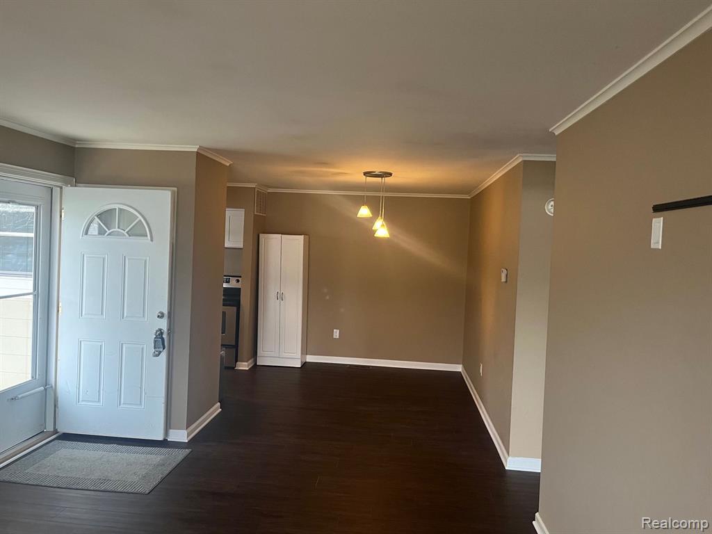 39828 VILLAGE WOOD Circle, Novi, MI — Photo 3
