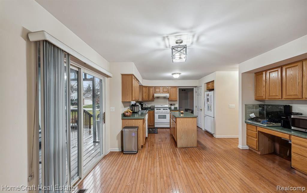 5979 CEDAR RIDGE Drive, Ann Arbor, MI 48103 — Photo 12