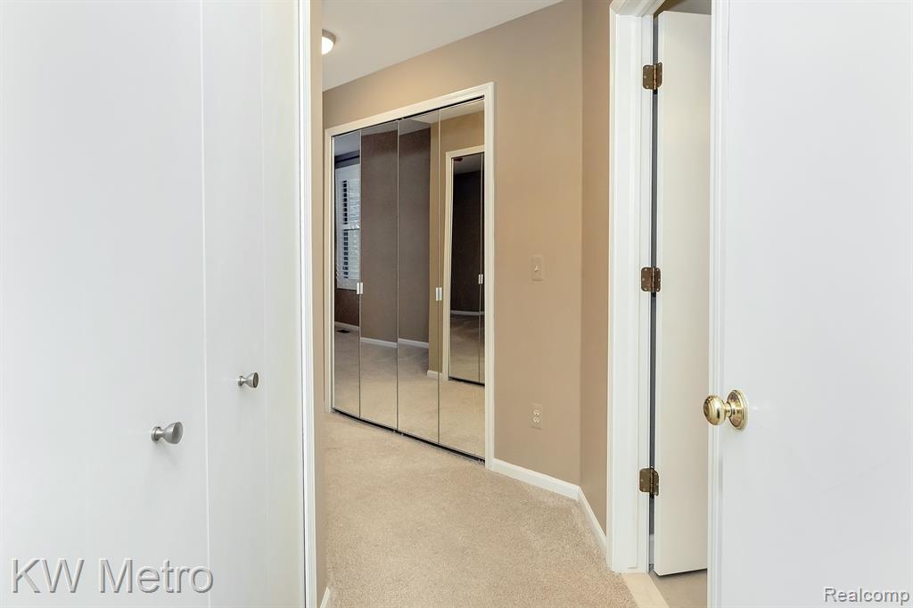 516 NEWBURNE POINTE, Bloomfield Hills, MI 48304 — Photo 19